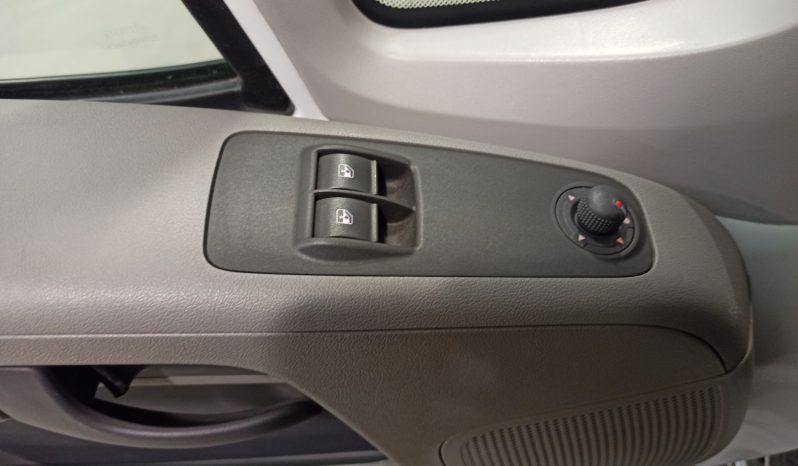 
								PILOTE AVENTURA P690L – CAMA TRANSVERSAL, MALETERO GRANDE lleno									