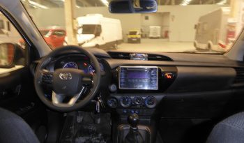 
									Toyota Hilux 2.4 D4D Cabina Doble GX caja cerrada lleno								