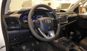
									Toyota Hilux 2.4 D4D Cabina Doble GX caja cerrada lleno								