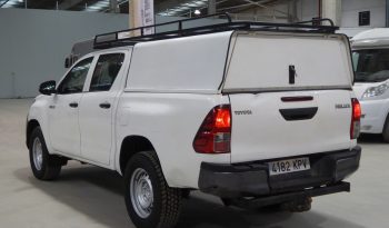 
									Toyota Hilux 2.4 D4D Cabina Doble GX caja cerrada lleno								