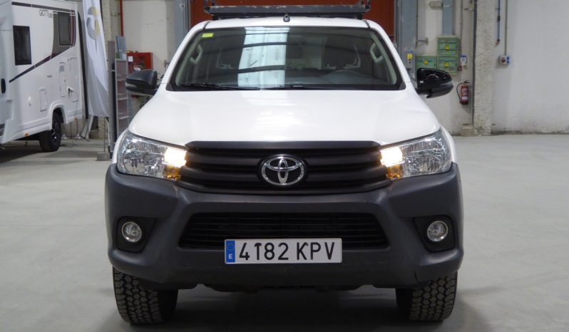 Toyota Hilux 2.4 D4D Cabina Doble GX caja cerrada