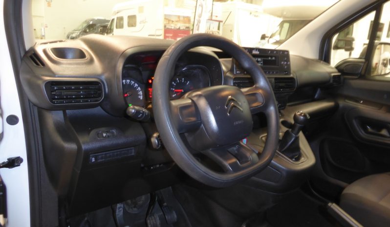 
								CITROEN BERLINGO Talla M BlueHDi 100 CV CONTROL lleno									