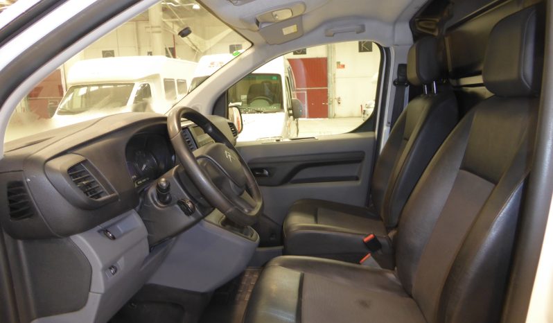 
								CITROEN JUMPY Talla M BlueHDi 100CV Confort lleno									