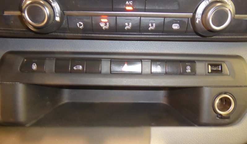 
								CITROEN JUMPY Talla M BlueHDi 100CV Confort lleno									