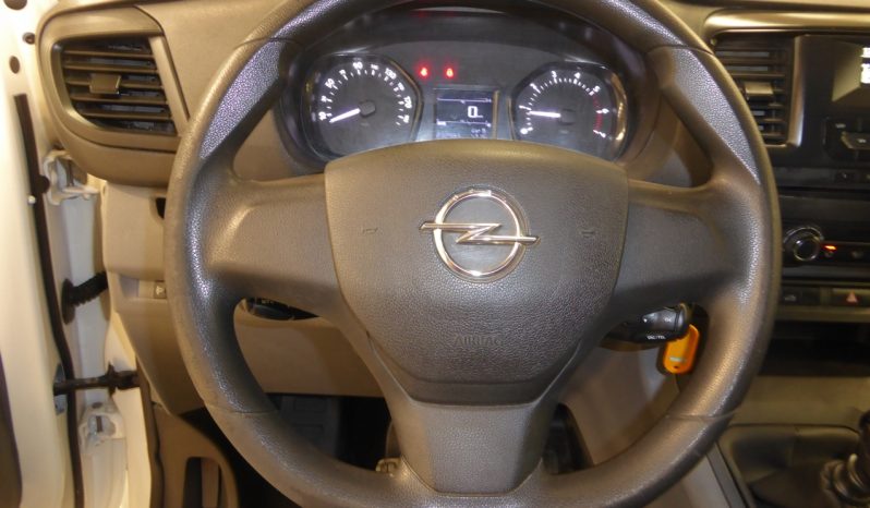 
								OPEL VIVARO  D. 120CV M Std Express lleno									