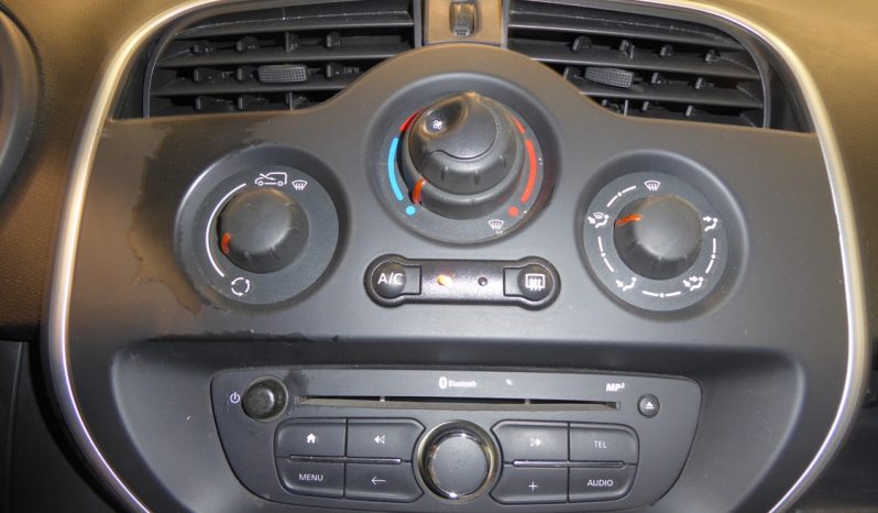 
								RENAULT Kangoo Furgon Profesional dCi 80CV Euro 6 lleno									
