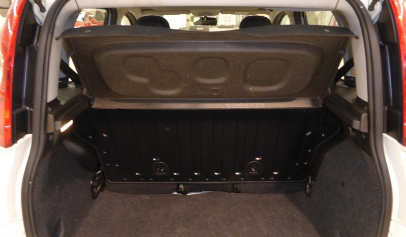 
								Fiat Panda 1.2 Lounge 70cv gasolina lleno									