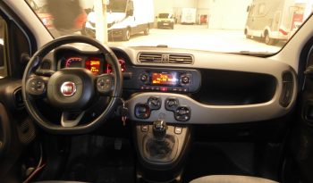 
									Fiat Panda 1.2 Lounge 70cv gasolina lleno								