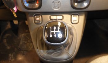 
									Fiat Panda 1.2 Lounge 70cv gasolina lleno								