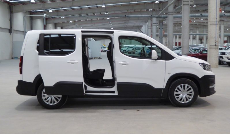 
								Peugeot Rifter Active Long BlueHDi 100CV lleno									