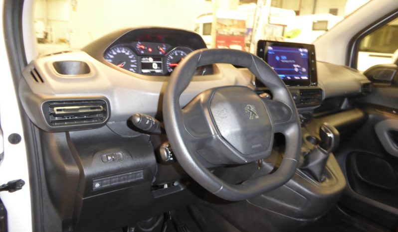 
								Peugeot Rifter Active Long BlueHDi 100CV lleno									