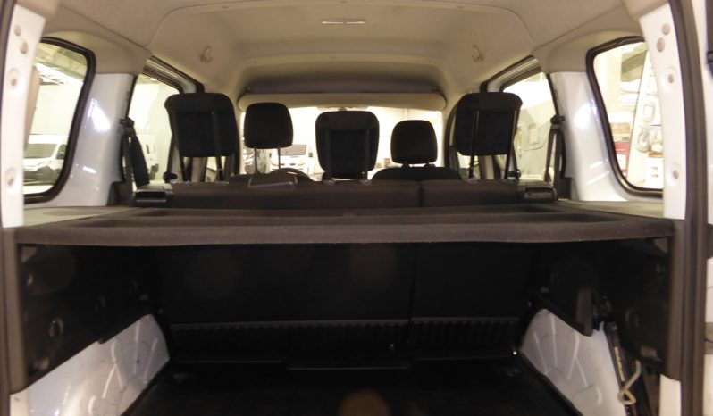 
								RENAULT Kangoo Combi Profesional dCi 75 CV lleno									