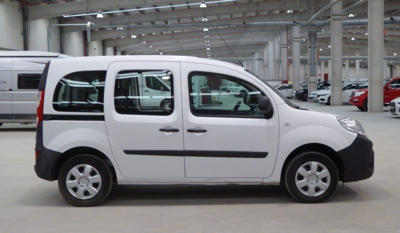 
								RENAULT Kangoo Combi Profesional dCi 75 CV lleno									