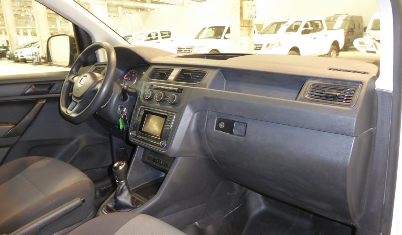 
								Volkswagen Caddy Maxi Furgon 2.0 TDI 122 cv. 4×4 lleno									