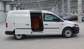 
									Volkswagen Caddy Maxi Furgon 2.0 TDI 122 cv. 4×4 lleno								