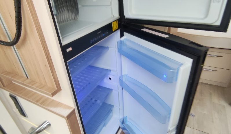 
								BAVARIA I74 INTEGRAL GAMA ALTA CAMA ISLA PERFECTO ESTADO lleno									
