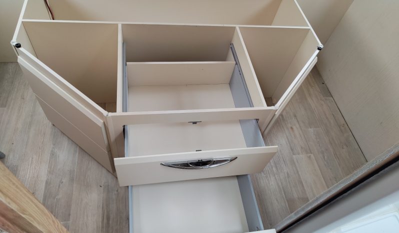 
								BAVARIA I74 INTEGRAL GAMA ALTA CAMA ISLA PERFECTO ESTADO lleno									