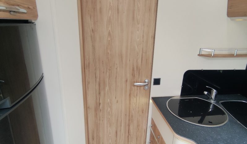 
								BAVARIA I74 INTEGRAL GAMA ALTA CAMA ISLA PERFECTO ESTADO lleno									