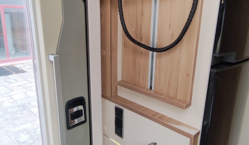 
								BAVARIA I74 INTEGRAL GAMA ALTA CAMA ISLA PERFECTO ESTADO lleno									