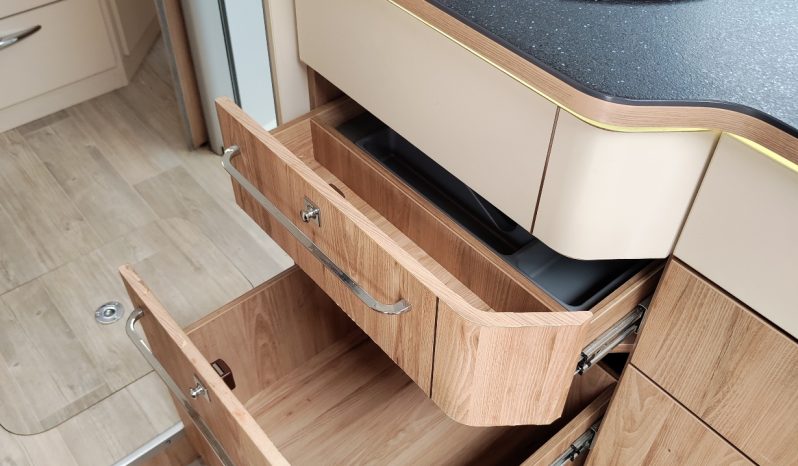 
								BAVARIA I74 INTEGRAL GAMA ALTA CAMA ISLA PERFECTO ESTADO lleno									