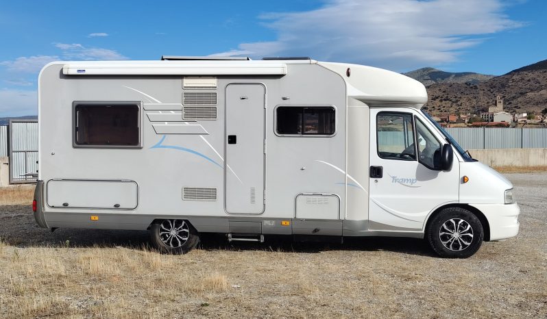 HYMER TRAMP 664 PERFILADA CAMA FRANCESA, GAMA ALTA. lleno