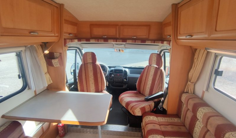 HYMER TRAMP 664 PERFILADA CAMA FRANCESA, GAMA ALTA. lleno