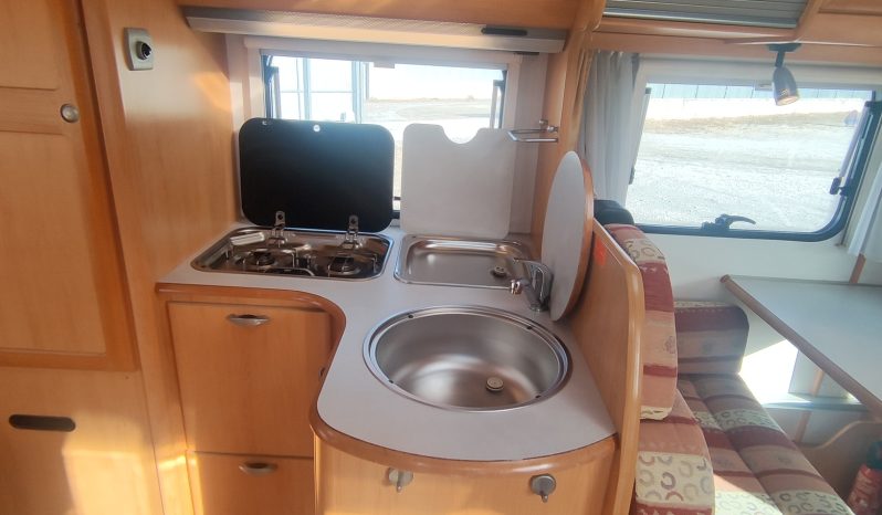 HYMER TRAMP 664 PERFILADA CAMA FRANCESA, GAMA ALTA. lleno