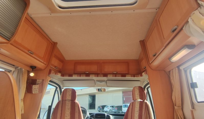 HYMER TRAMP 664 PERFILADA CAMA FRANCESA, GAMA ALTA. lleno