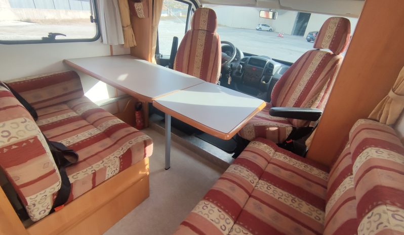 HYMER TRAMP 664 PERFILADA CAMA FRANCESA, GAMA ALTA. lleno
