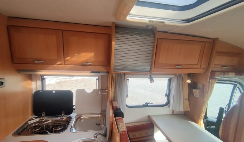 HYMER TRAMP 664 PERFILADA CAMA FRANCESA, GAMA ALTA. lleno