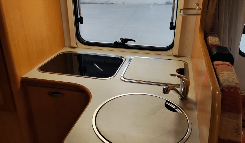 HYMER TRAMP 664 PERFILADA CAMA FRANCESA, GAMA ALTA. lleno