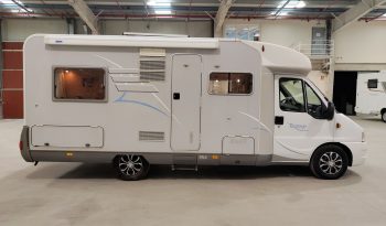 HYMER TRAMP 664 PERFILADA CAMA FRANCESA, GAMA ALTA. lleno