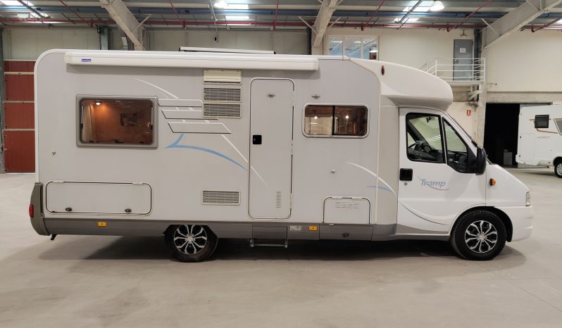 HYMER TRAMP 664 PERFILADA CAMA FRANCESA, GAMA ALTA. lleno