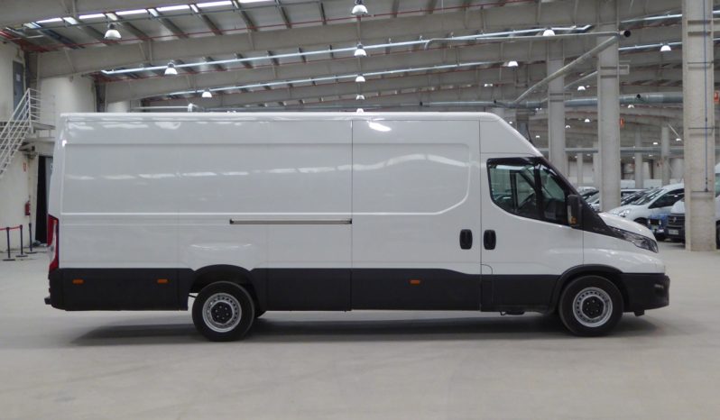 
								IVECO DAILY 2.3 TD 35S 16 4100H2 16 M3 lleno									