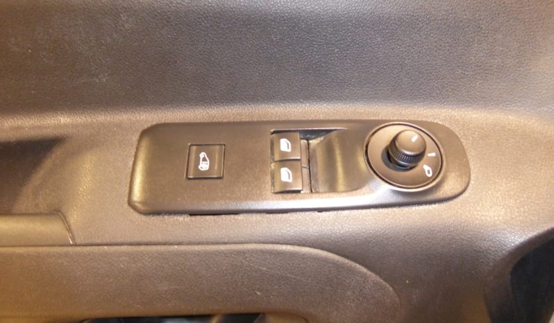 
								CITROEN BERLINGO Talla M BlueHDi 75 CV CONTROL lleno									