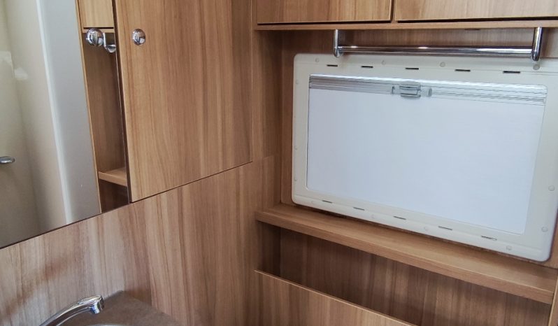 
								CHALLENGER GENESIS PERFILADA COMPACTA 4P GAMA ALTA + CLIMA VIESA lleno									