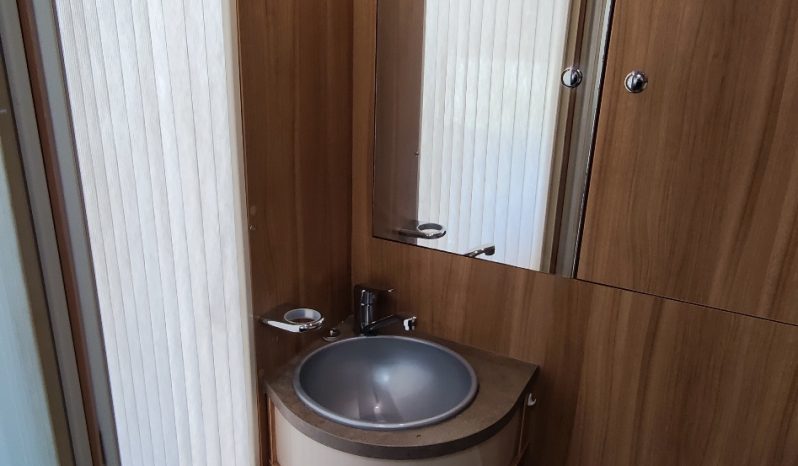 
								CHALLENGER GENESIS PERFILADA COMPACTA 4P GAMA ALTA + CLIMA VIESA lleno									