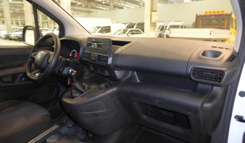 
								CITROEN BERLINGO Talla M BlueHDi 75 CV CONTROL lleno									