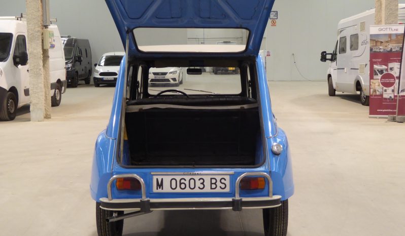 
								Citroen Dyane 6 B, gasolina lleno									