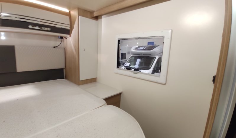C.I. HORON 65xt, 5 pl. cama isla 2023 lleno