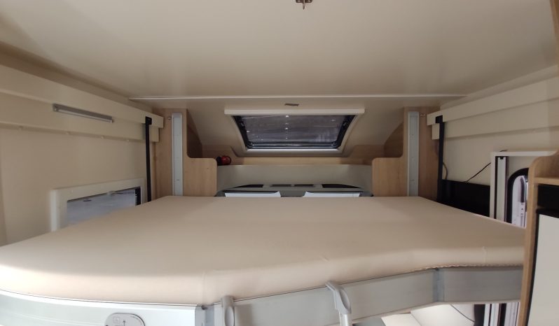 C.I. HORON 65xt, 5 pl. cama isla 2023 lleno