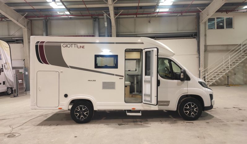 
								Giottiline siena compac C60, modelo 2026 +AA 12v lleno									