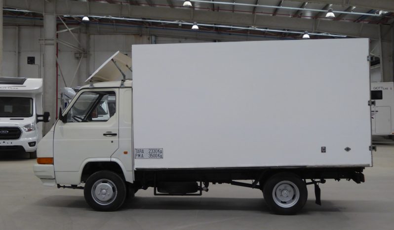 
								NISSAN Trade 2.8d 75 CV. caja cerrada. lleno									