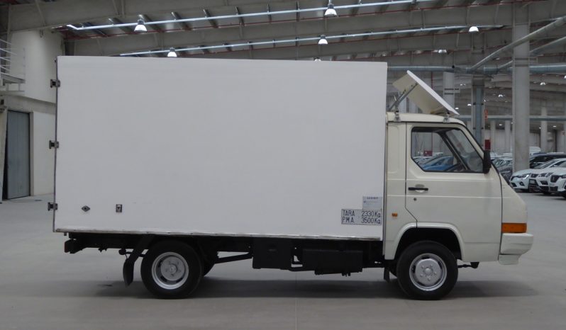 
								NISSAN Trade 2.8d 75 CV. caja cerrada. lleno									