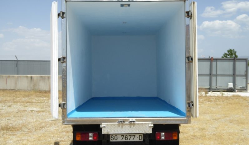 
								NISSAN Trade 2.8d 75 CV. caja cerrada. lleno									