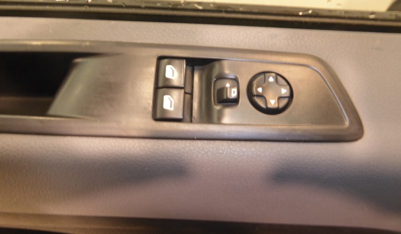 
								Peugeot Expert Combi BlueHDi 120 SS Standard 6 plazas lleno									