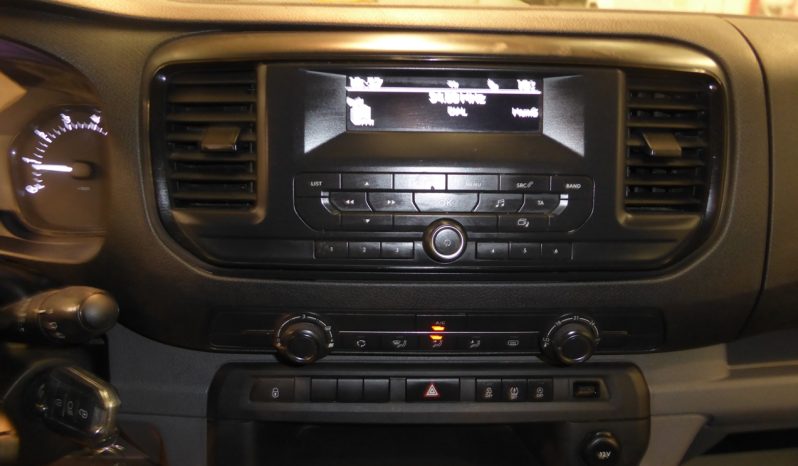 
								Peugeot Expert Combi BlueHDi 120 SS Standard 6 plazas lleno									