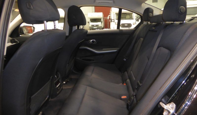 
								BMW serie 3 318d lleno									