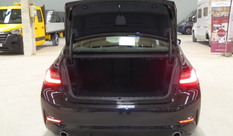 
								BMW serie 3 318d lleno									