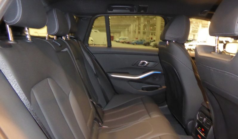 
								BMW serie 3 320d  pack M. touring lleno									